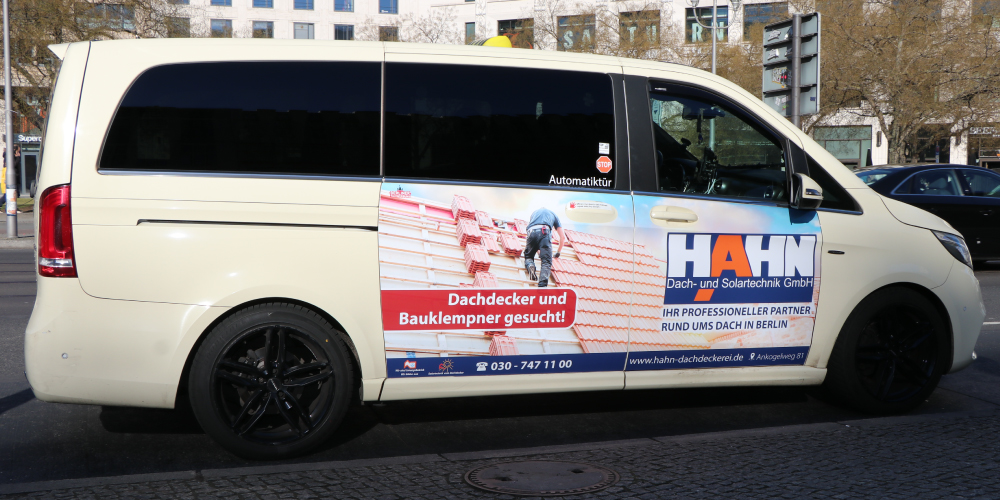 Berliner Taxiwerbung Referenz Dachdeckerei Hahn